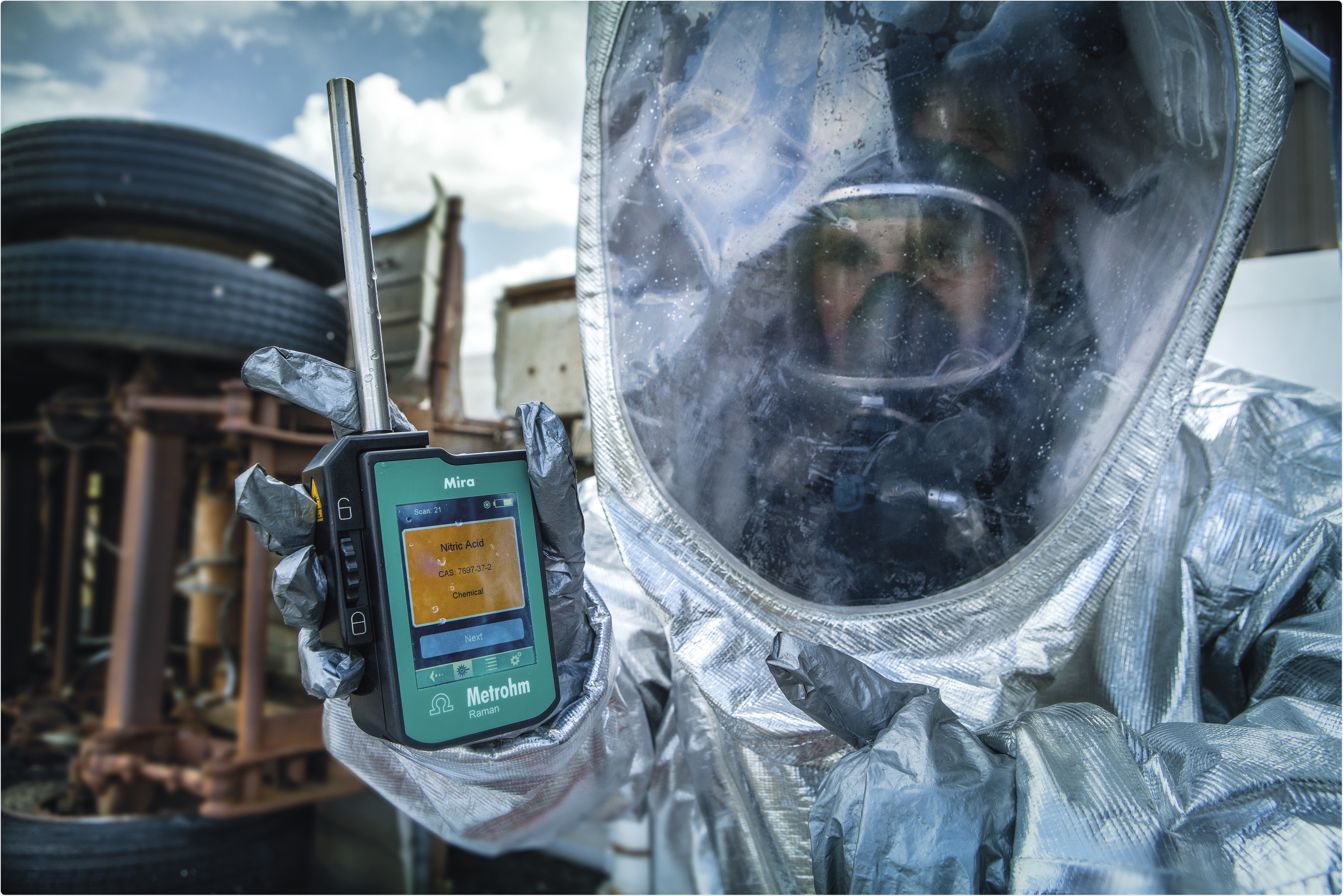 瑞士万通公司:新型手持式拉曼检测仪,可远程快速识别毒品和爆炸物!